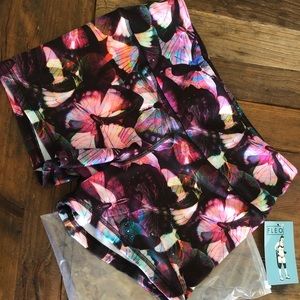 Fleo butterflies L